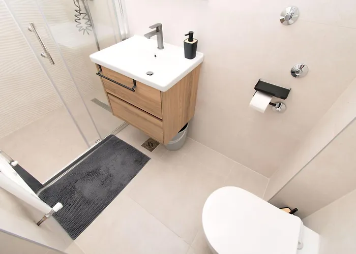 דירה Orange Tree